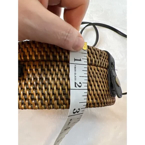 Crossbody Canteen Round Purse Woven Rattan Black Strap Boho Button Snap Roomy - Picture 7 of 8